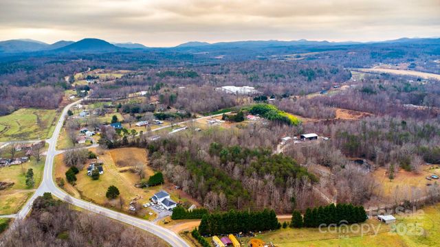 5264 Matthews Pond Road, Morganton, NC 28655