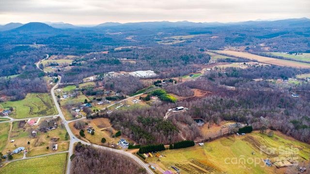 5264 Matthews Pond Road, Morganton, NC 28655