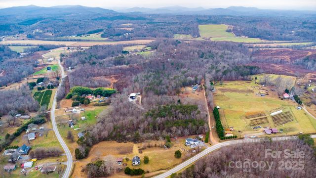 5264 Matthews Pond Road, Morganton, NC 28655