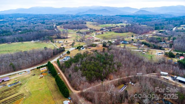 5264 Matthews Pond Road, Morganton, NC 28655