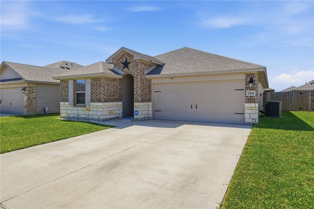 7901 Pruet Dr, Corpus Christi, TX 78414