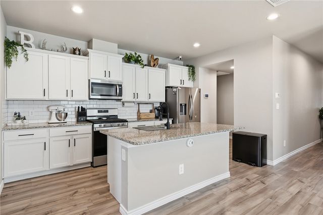 7901 Pruet Dr, Corpus Christi, TX 78414