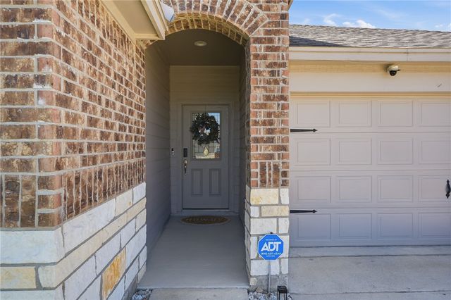 7901 Pruet Dr, Corpus Christi, TX 78414