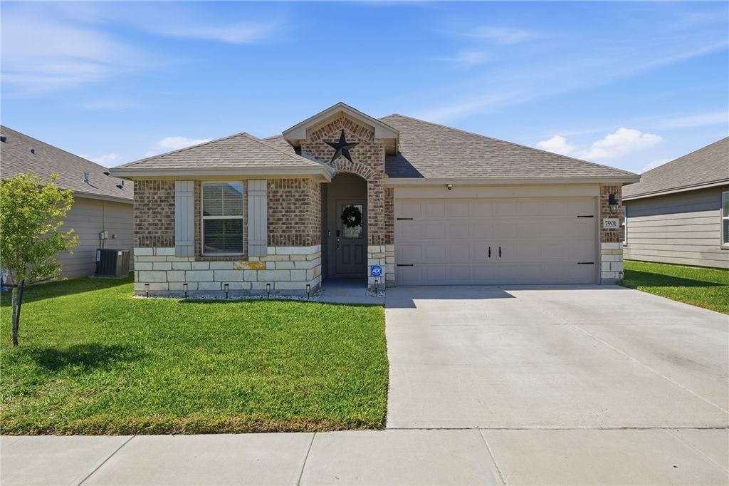 7901 Pruet Dr, Corpus Christi, TX 78414