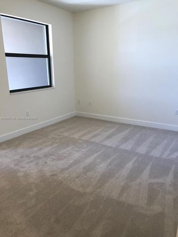 10431 NW 82nd St 5, Doral, FL 33178