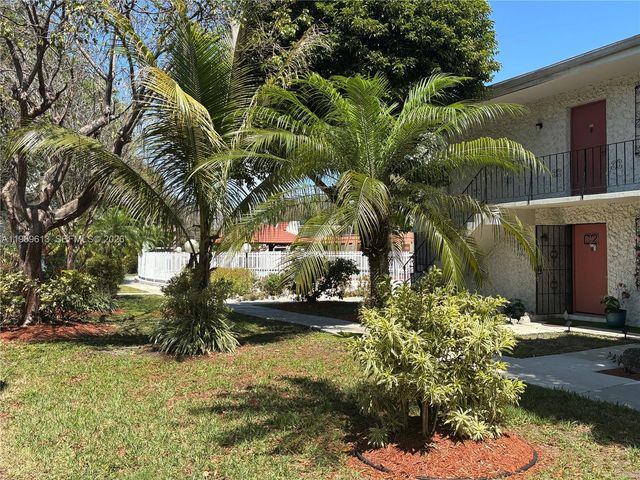 8701 SW 141st St K5, Palmetto Bay, FL 33176