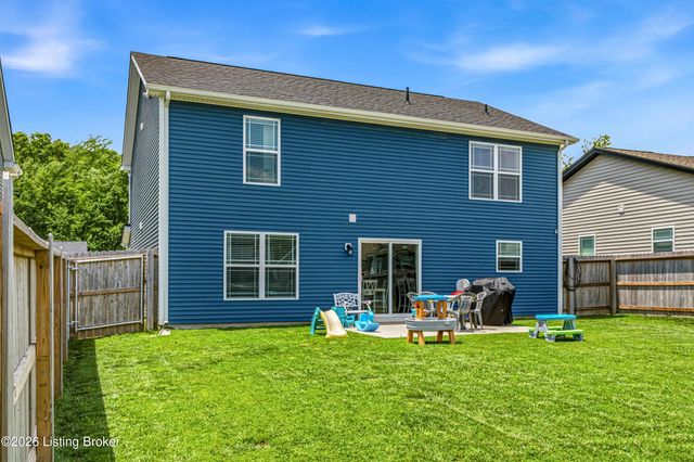 6913 Nicolas Farms Ct, Louisville, KY 40229