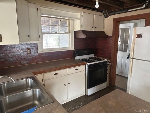 6 Erin Court, Cornwall, NY 12518