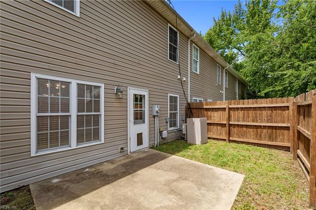 26 Grouper LOOP, Hampton, VA 23666
