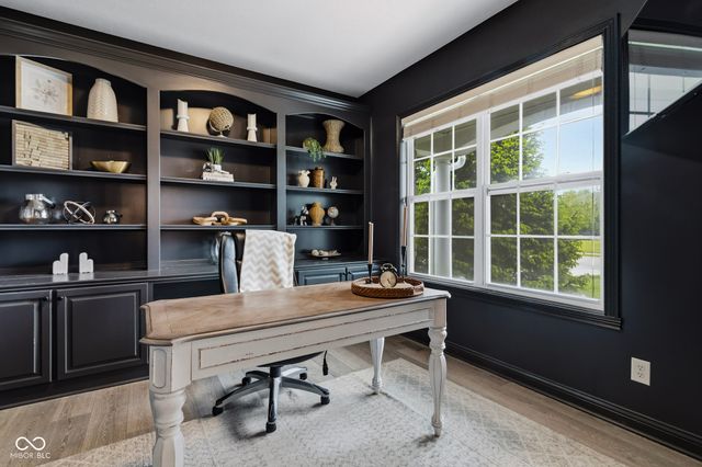 16337 Stonewolf Boulevard, Noblesville, IN 46060