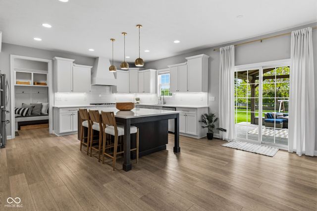 16337 Stonewolf Boulevard, Noblesville, IN 46060