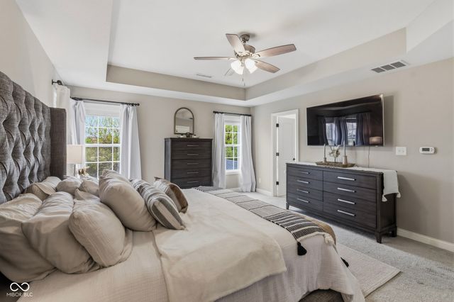 16337 Stonewolf Boulevard, Noblesville, IN 46060