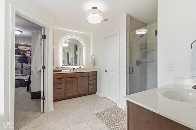 16337 Stonewolf Boulevard, Noblesville, IN 46060