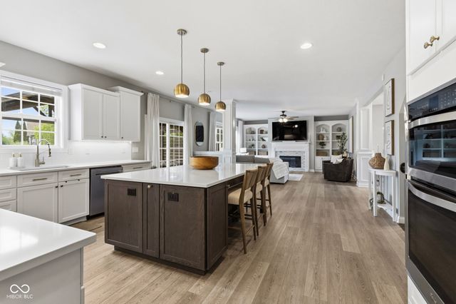 16337 Stonewolf Boulevard, Noblesville, IN 46060