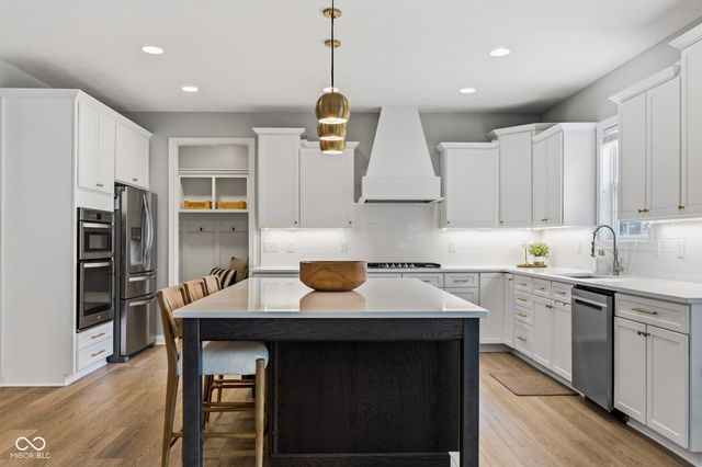 16337 Stonewolf Boulevard, Noblesville, IN 46060