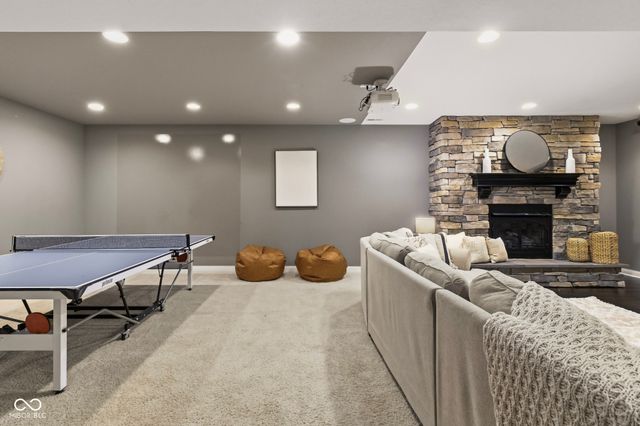 16337 Stonewolf Boulevard, Noblesville, IN 46060