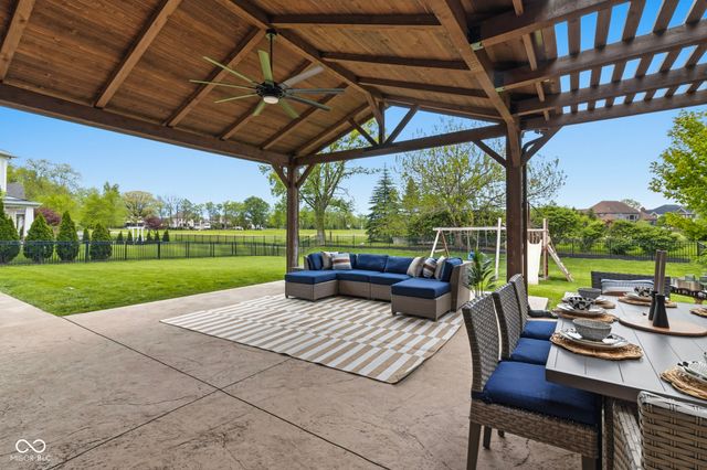 16337 Stonewolf Boulevard, Noblesville, IN 46060