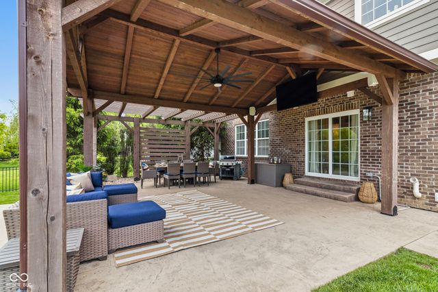 16337 Stonewolf Boulevard, Noblesville, IN 46060
