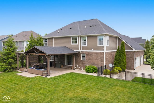 16337 Stonewolf Boulevard, Noblesville, IN 46060