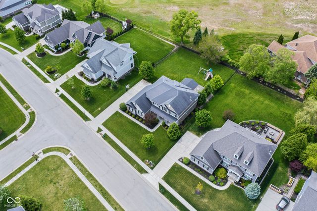 16337 Stonewolf Boulevard, Noblesville, IN 46060