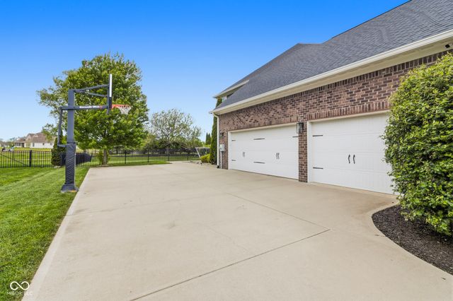 16337 Stonewolf Boulevard, Noblesville, IN 46060
