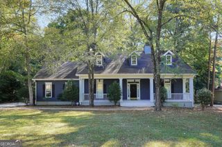 133 Oakview Circle, Gray, GA 31032