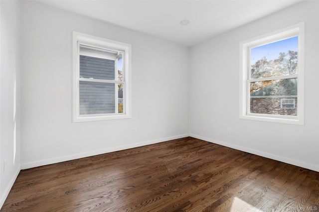 91-93 Henry Avenue 93, Harrison, NY 10528