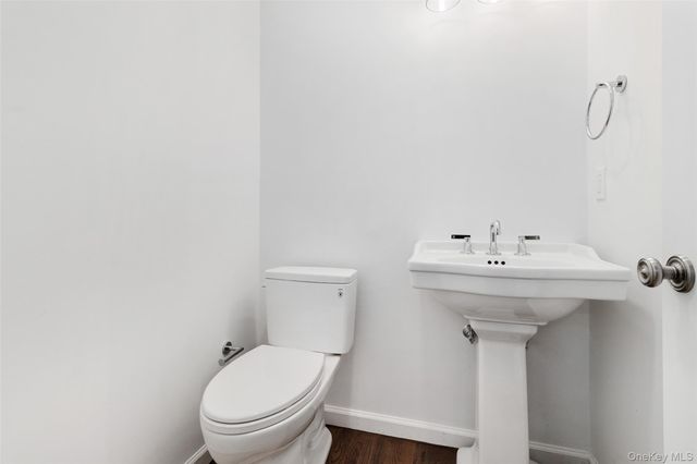 91-93 Henry Avenue 93, Harrison, NY 10528