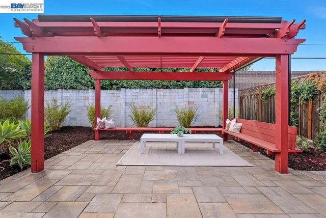 974 Pocatello Ave, Sunnyvale, CA 94087