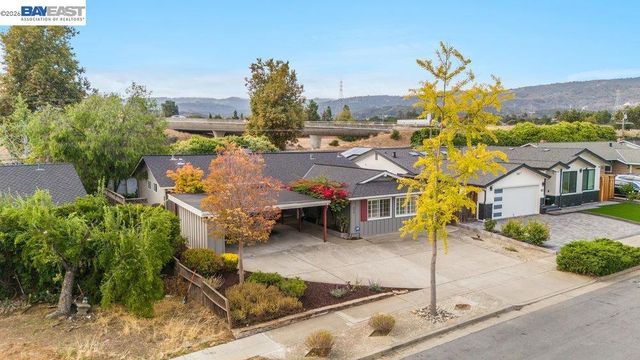 974 Pocatello Ave, Sunnyvale, CA 94087