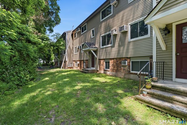 72 Evergreene 72, Wallingford, CT 06492
