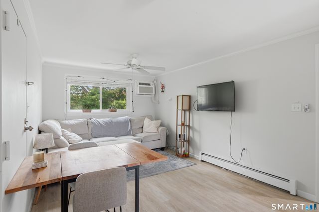 72 Evergreene 72, Wallingford, CT 06492