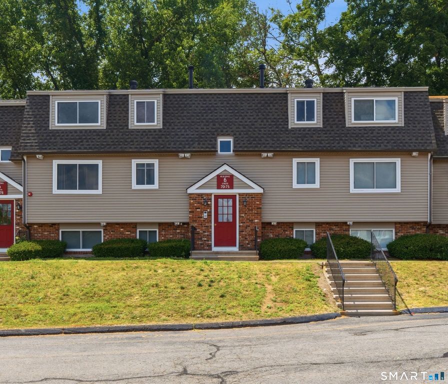 72 Evergreene 72, Wallingford, CT 06492