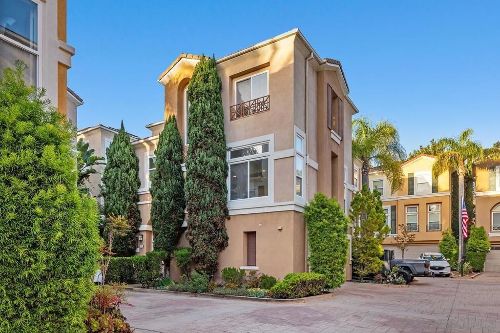 Image 26 of property listing at 12678 Carmel Country Rd 27, San Diego, CA 92130