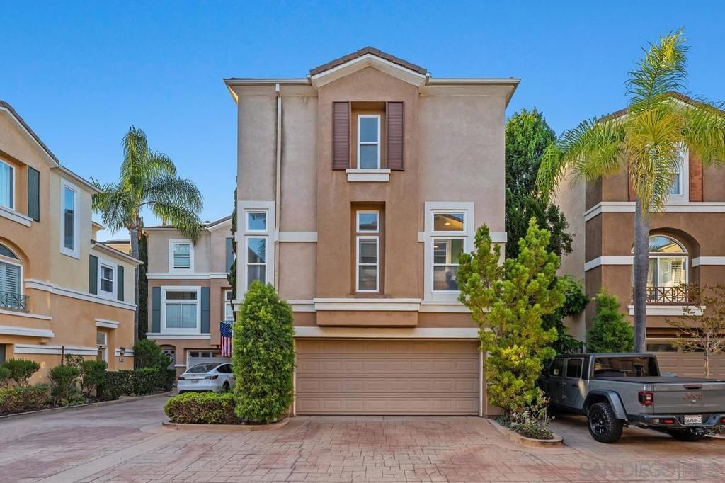 Image 27 of property listing at 12678 Carmel Country Rd 27, San Diego, CA 92130
