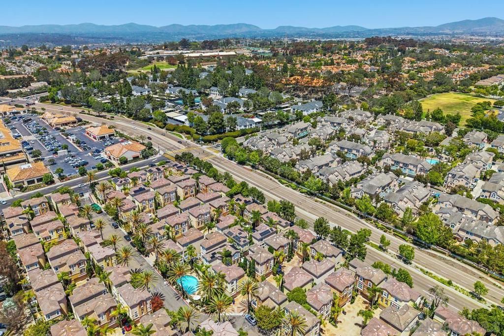 Image 31 of property listing at 12678 Carmel Country Rd 27, San Diego, CA 92130