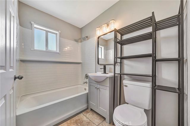 44703 2nd Street E, Lancaster, CA 93535
