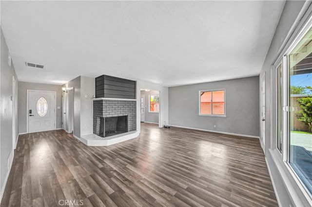 44703 2nd Street E, Lancaster, CA 93535