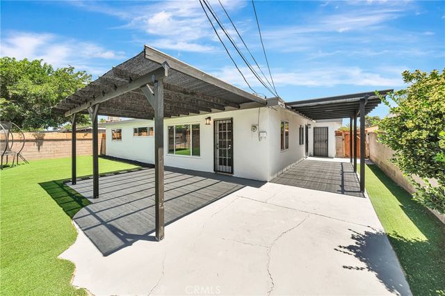 44703 2nd Street E, Lancaster, CA 93535