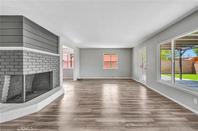 44703 2nd Street E, Lancaster, CA 93535