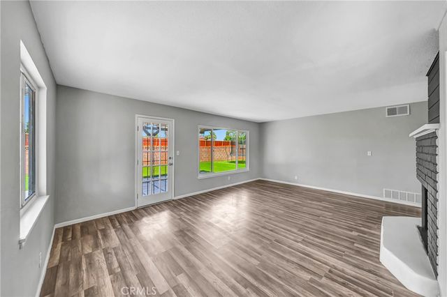 44703 2nd Street E, Lancaster, CA 93535