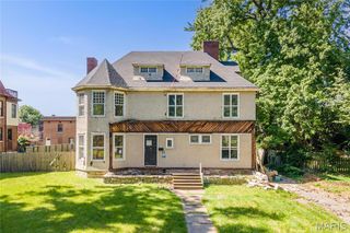 6014 W Cabanne Place, St Louis, MO 63112