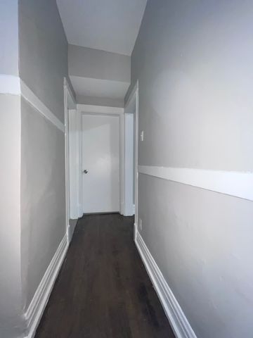2707 E 78th Street 2W, Chicago, IL 60649