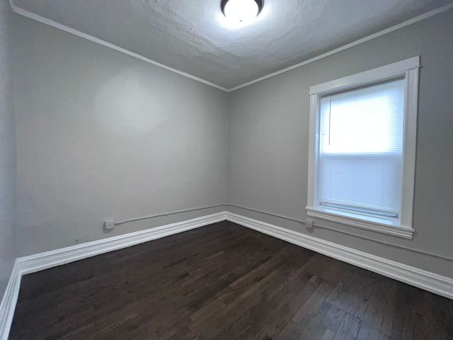 2707 E 78th Street 2W, Chicago, IL 60649