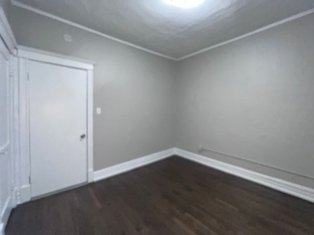 2707 E 78th Street 2W, Chicago, IL 60649