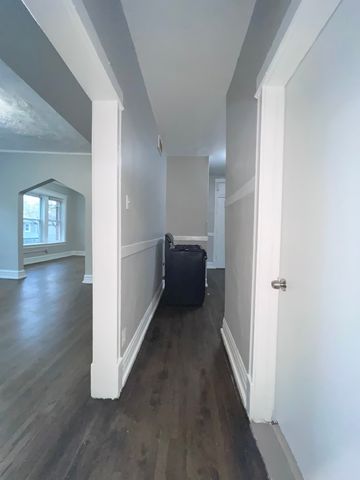 2707 E 78th Street 2W, Chicago, IL 60649