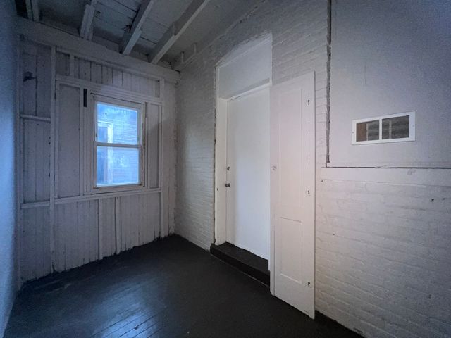 2707 E 78th Street 2W, Chicago, IL 60649
