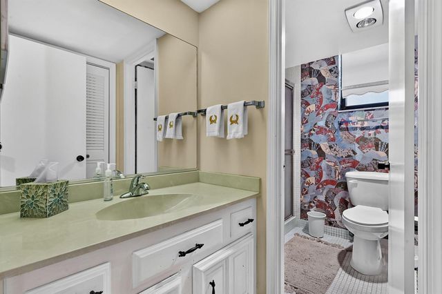 5188 Woodland Lakes Drive 332, Palm Beach Gardens, FL 33418