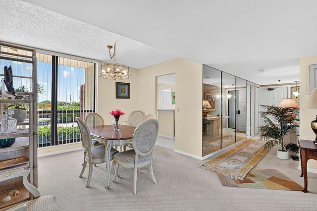 5188 Woodland Lakes Drive 332, Palm Beach Gardens, FL 33418