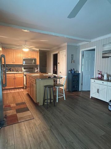 595 Rolling Meadows Drive, Hudson, MI 49247